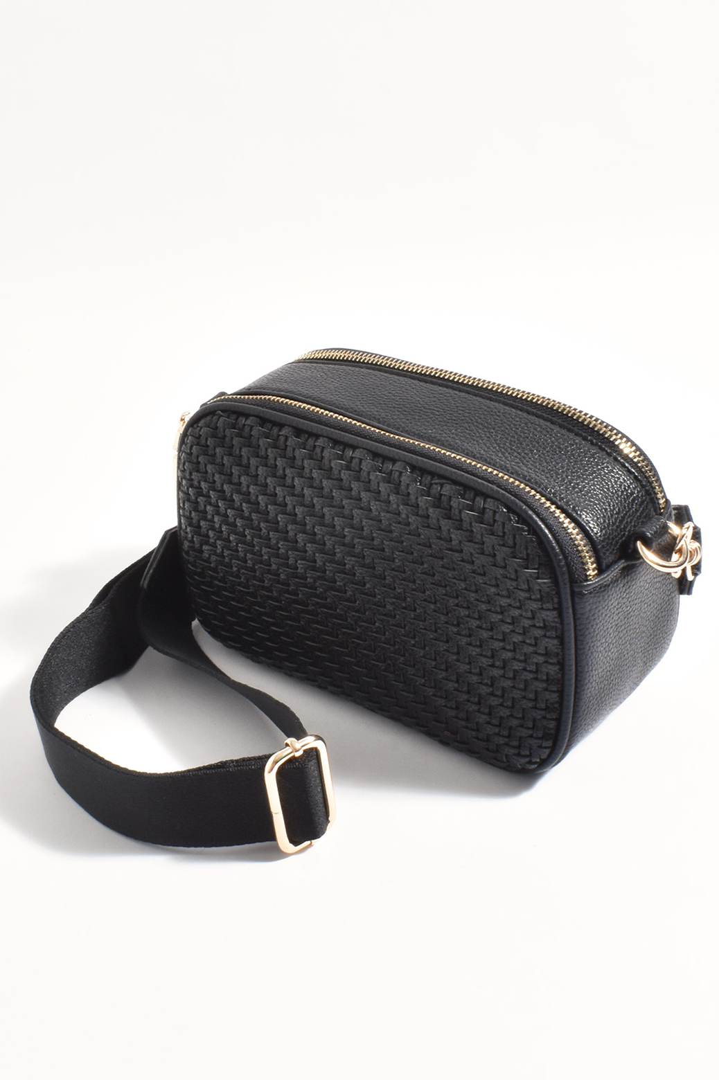 AdornePercyWeaveCrossbodyBag_2.png