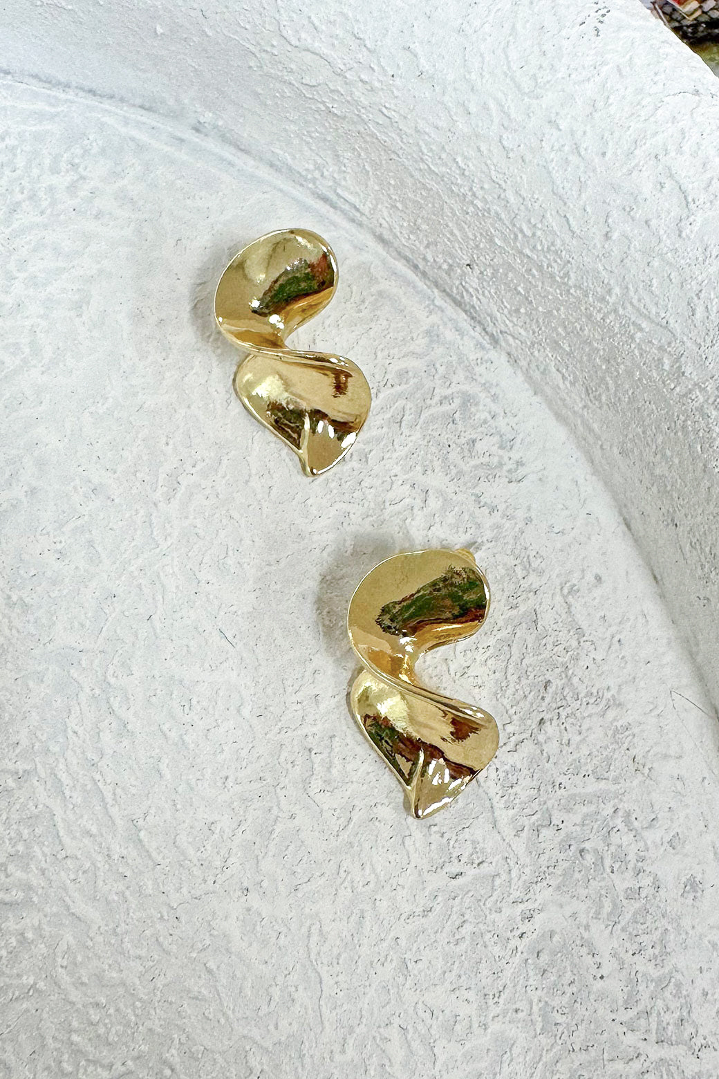 Orange Sherbet Twist Stud Earrings Gold